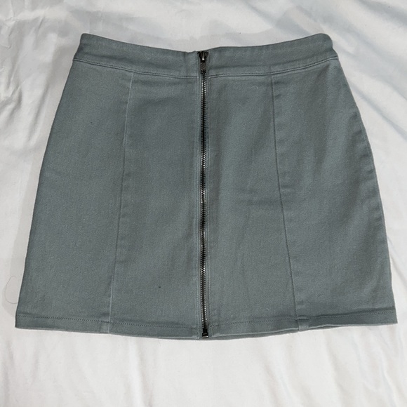 Jean Zipper Mini Skirt - Picture 4 of 5